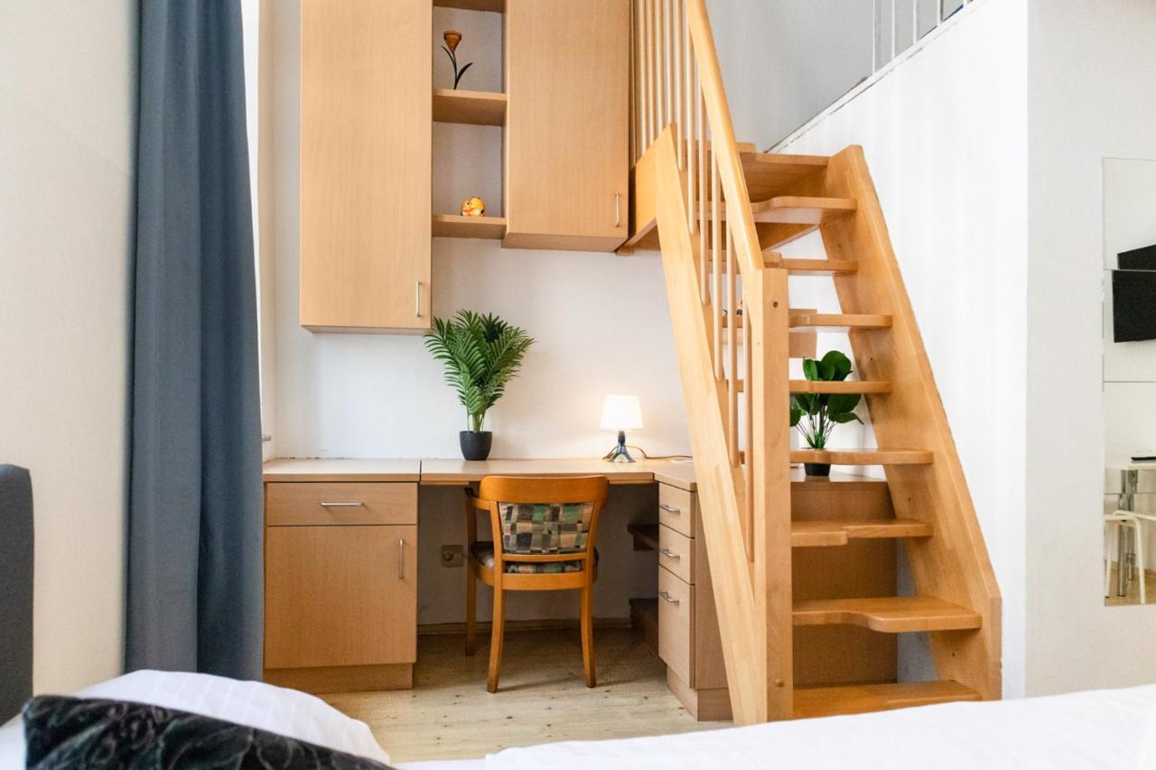 Attractive Apartment Near Wiener Stadthalle Eksteriør billede