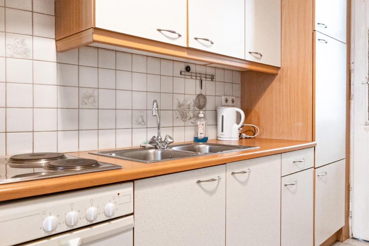 Attractive Apartment Near Wiener Stadthalle Eksteriør billede