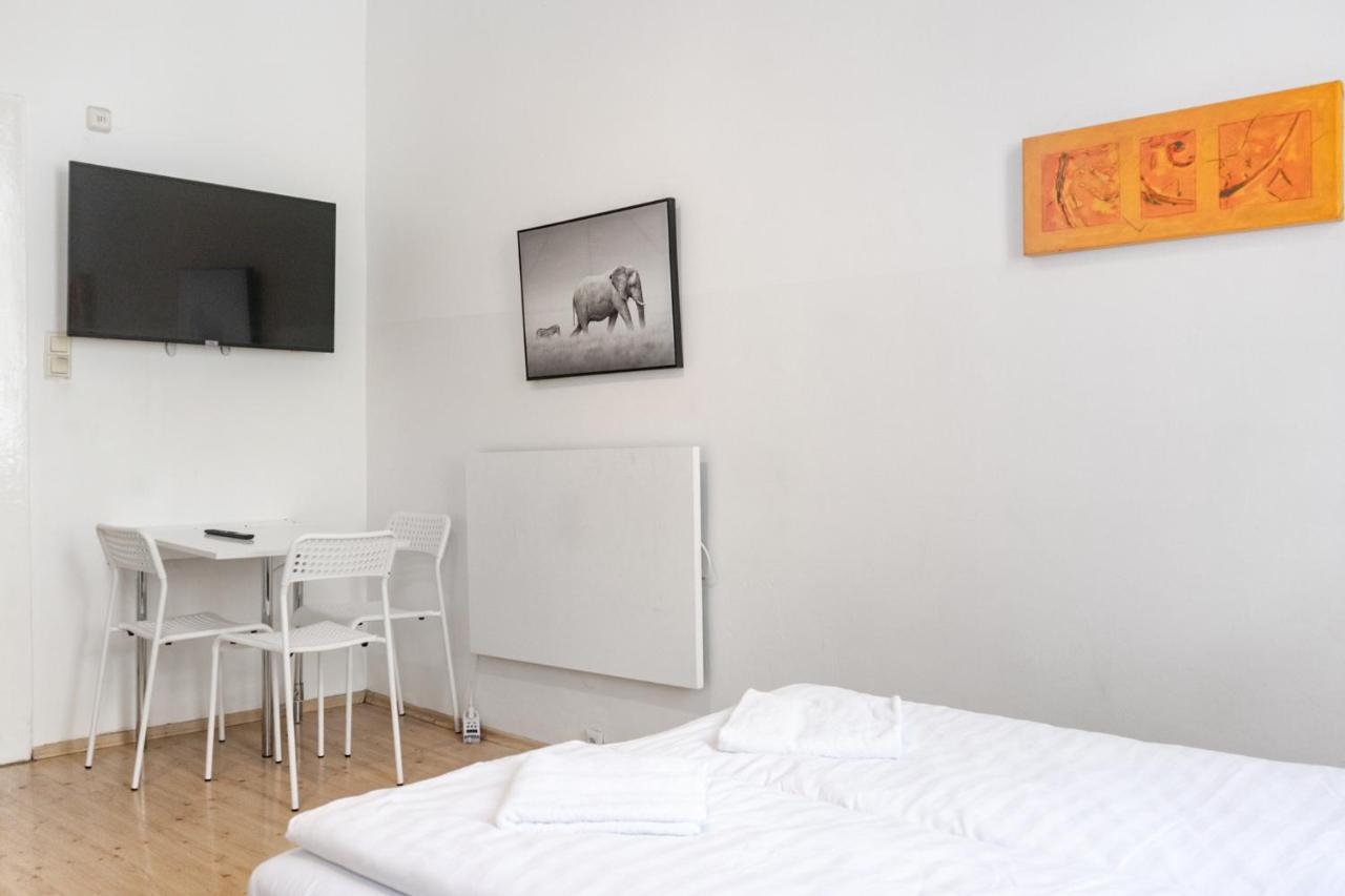 Attractive Apartment Near Wiener Stadthalle Eksteriør billede