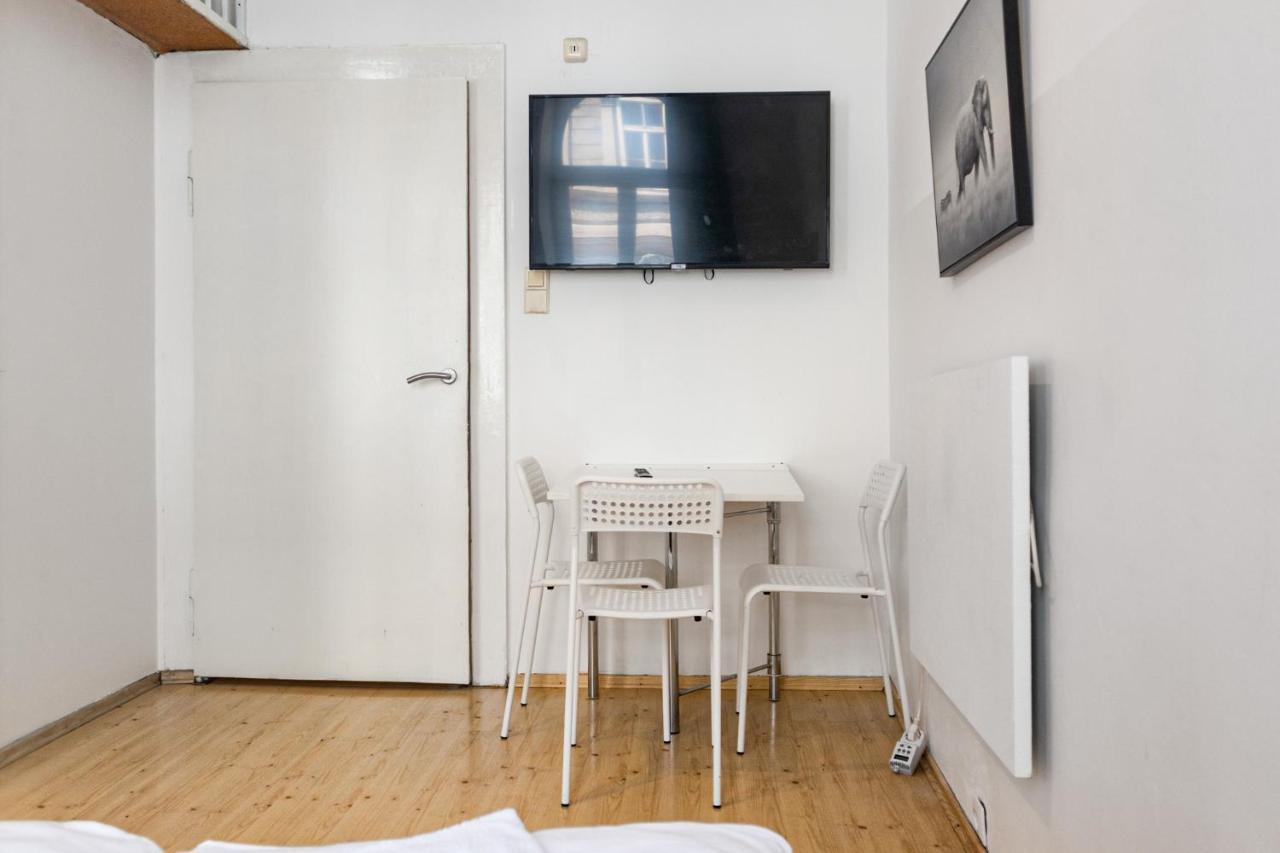 Attractive Apartment Near Wiener Stadthalle Eksteriør billede